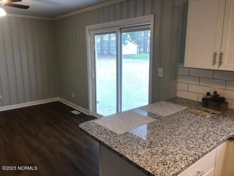 409 E 5th St, Washington, NC 27889 photo 9