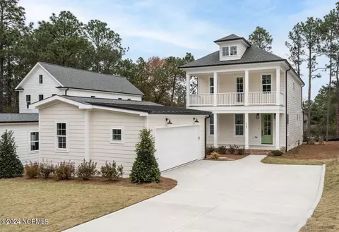 319 Braden Rd, Southern Pines, NC 28387