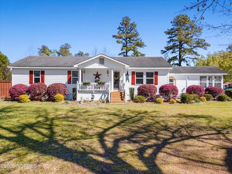 13424 Swamp Fox Hwy W, Fair Bluff, NC 28439