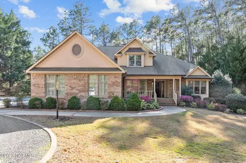 13 Pinewild Dr, Pinehurst, NC 28374 photo 1