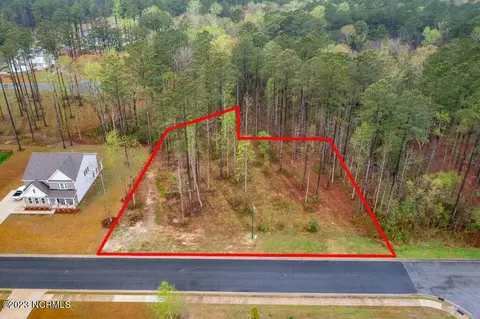 5002 Spring Green Pass, New Bern, NC 28562