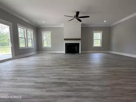 296 E Ivybridge Dr, Hubert, NC 28539 photo 4