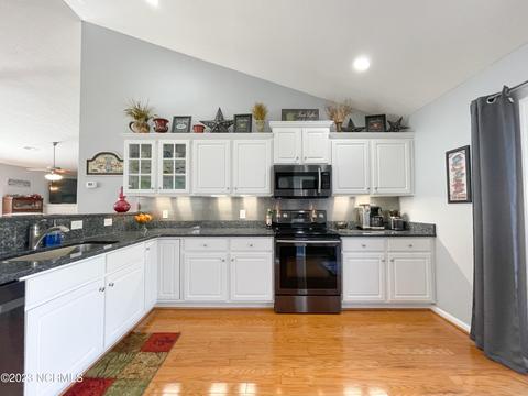 116 Mulberry Cir, Hampstead, NC 28443 photo 24