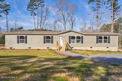 155 Eastwood Ln, Robbins, NC 27325