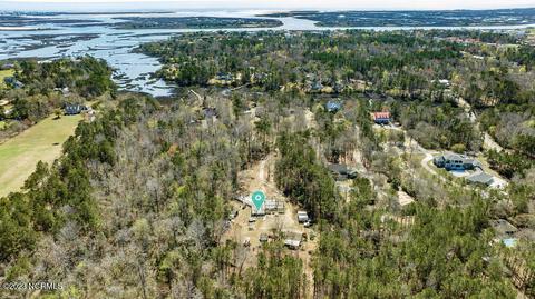 107 Marsh Creek Dr, Hampstead, NC 28443