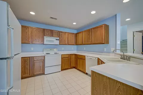 841 Sloop Pointe Ln, Kure Beach, NC 28449 photo 11