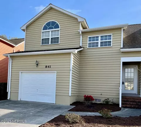 841 Sloop Pointe Ln, Kure Beach, NC 28449 photo 2