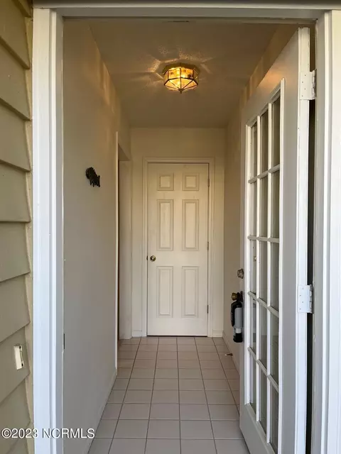 841 Sloop Pointe Ln, Kure Beach, NC 28449 photo 3