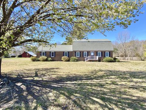126 Run Swamp Rd, Camden, NC 27921