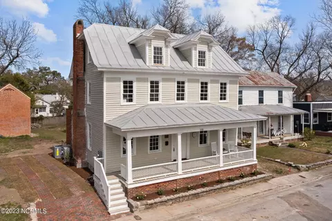 220 E Water St, Washington, NC 27889 photo 3