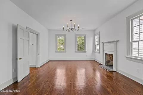 220 E Water St, Washington, NC 27889 photo 33