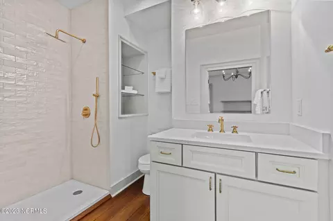 220 E Water St, Washington, NC 27889 photo 42