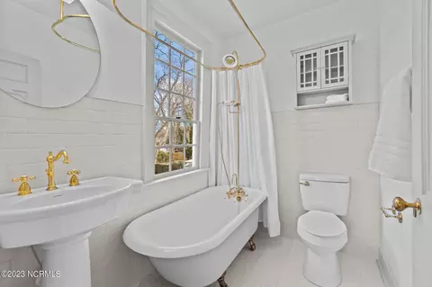220 E Water St, Washington, NC 27889 photo 36