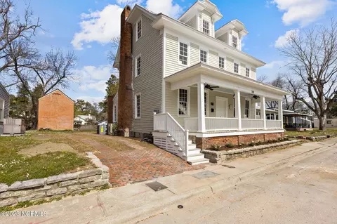 220 E Water St, Washington, NC 27889 photo 54