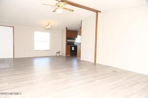 408 Nelson St, Mount Olive, NC 28365 photo 9
