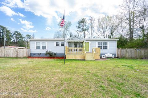 111 Daniel Dr, Hubert, NC 28539 photo 1