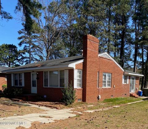 1007 Academy St E, Wilson, NC 27893 photo 1
