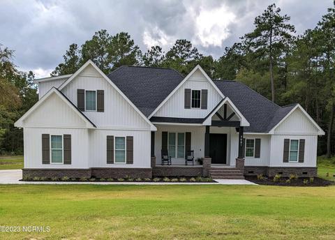 7981 Carnostie Dr, Laurinburg, NC 28352