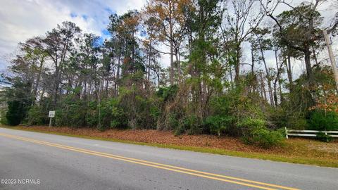 133 White Oak Bluff Rd, Stella, NC 28582 photo 2