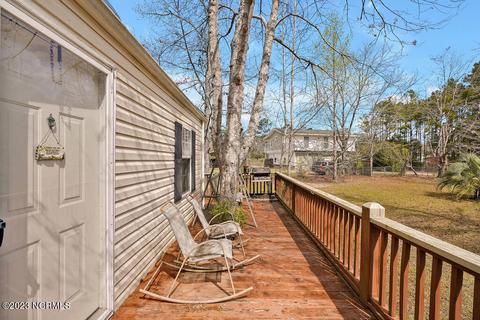 1017 Easterly Dr SW, Supply, NC 28462 photo 4