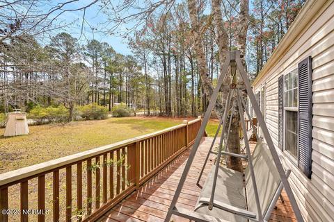 1017 Easterly Dr SW, Supply, NC 28462 photo 5