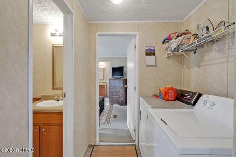 1017 Easterly Dr SW, Supply, NC 28462 photo 25