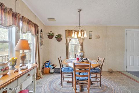 1017 Easterly Dr SW, Supply, NC 28462 photo 10
