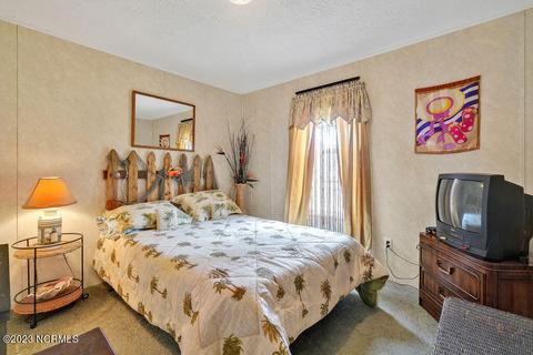 1017 Easterly Dr SW, Supply, NC 28462 photo 23