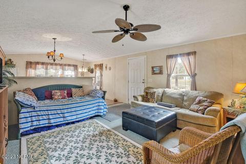 1017 Easterly Dr SW, Supply, NC 28462 photo 17