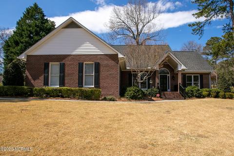 815 Burning Tree Rd, Pinehurst, NC 28374 photo 1