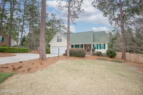 6 Pierce Pl, Pinehurst, NC 28374 photo 2