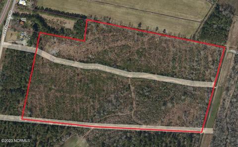 000 Lecy Padgett Rd, Rocky Point, NC 28457