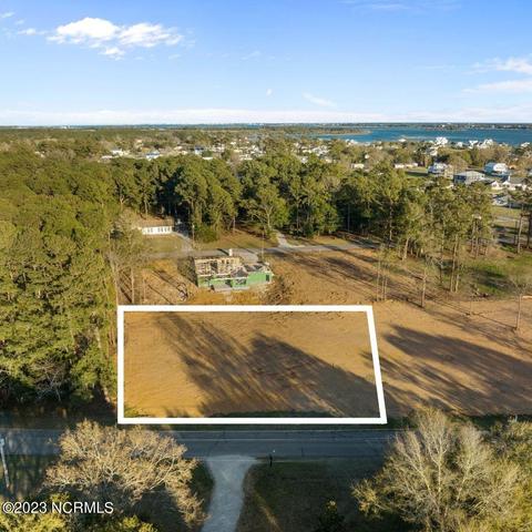 209 211 Club Point Dr, Cape Carteret, NC 28584
