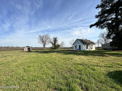 9401 Piney Woods Rd, Fairfield, NC 27826