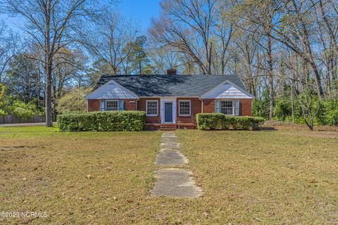 24520 Mcgill St, Wagram, NC 28396