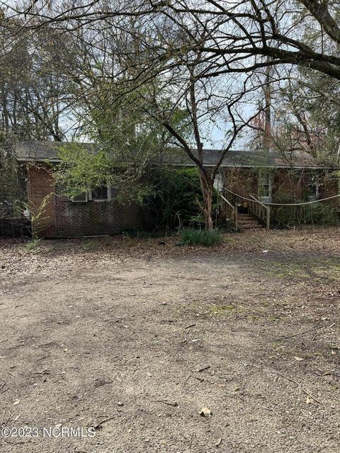 111 River Dr, Richlands, NC 28574