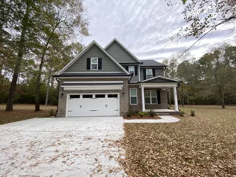 20 S Beatrice Dr, Rocky Point, NC 28457