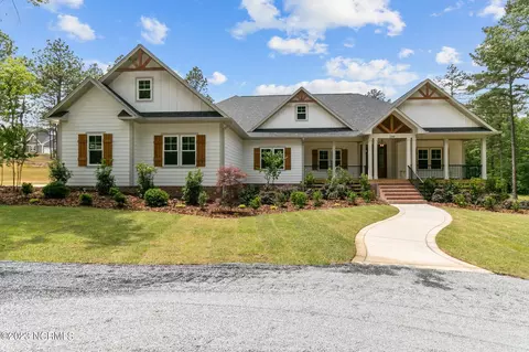 280 Rembrandt Ln, Aberdeen, NC 28315