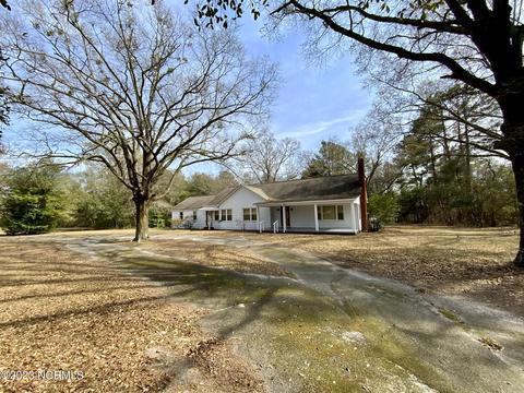 127 W Moore St, Norman, NC 28367