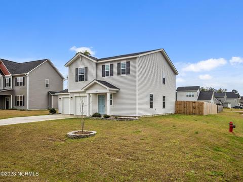 900 Haystack Ln, Jacksonville, NC 28546 photo 1