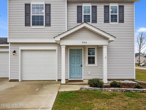 900 Haystack Ln, Jacksonville, NC 28546 photo 3