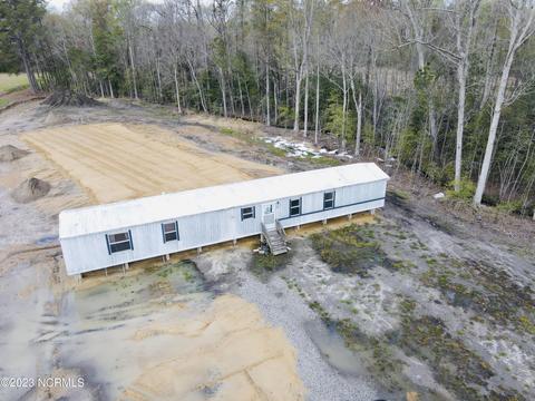 1770 Lee Rd, Williamston, NC 27892