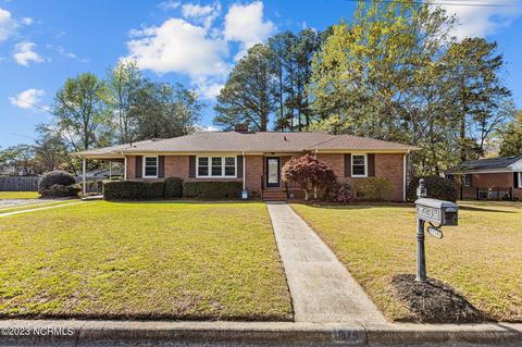 1114 W Ragsdale Rd, Greenville, NC 27858