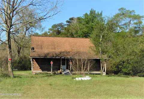 12522 Patterson Rd, Maxton, NC 28364