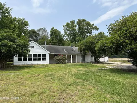 228 Gibbs Rd W, Knotts Island, NC 27950