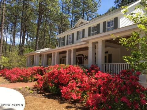 127 Chesterfield Dr, Pinehurst, NC 28374