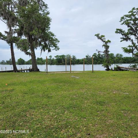 1917 Jimmys Rd, New Bern, NC 28560
