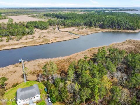 11 Hatteras Ln, Aurora, NC 27806