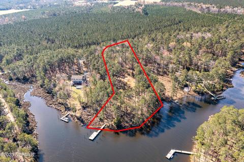 869 Bell Point Ln, Merritt, NC 28556