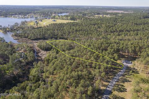 239 Ocracoke Dr, Oriental, NC 28571 photo 7